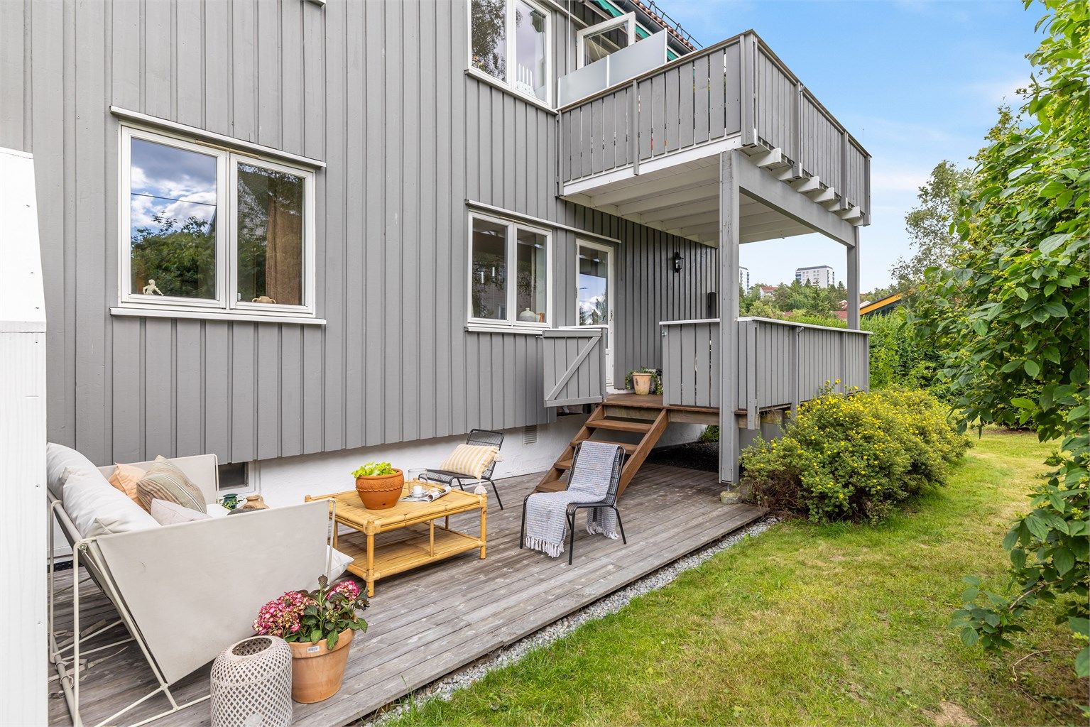 Dette er leiligheten for deg om ønsker å bo i en leilighet med rekkehusfølelse