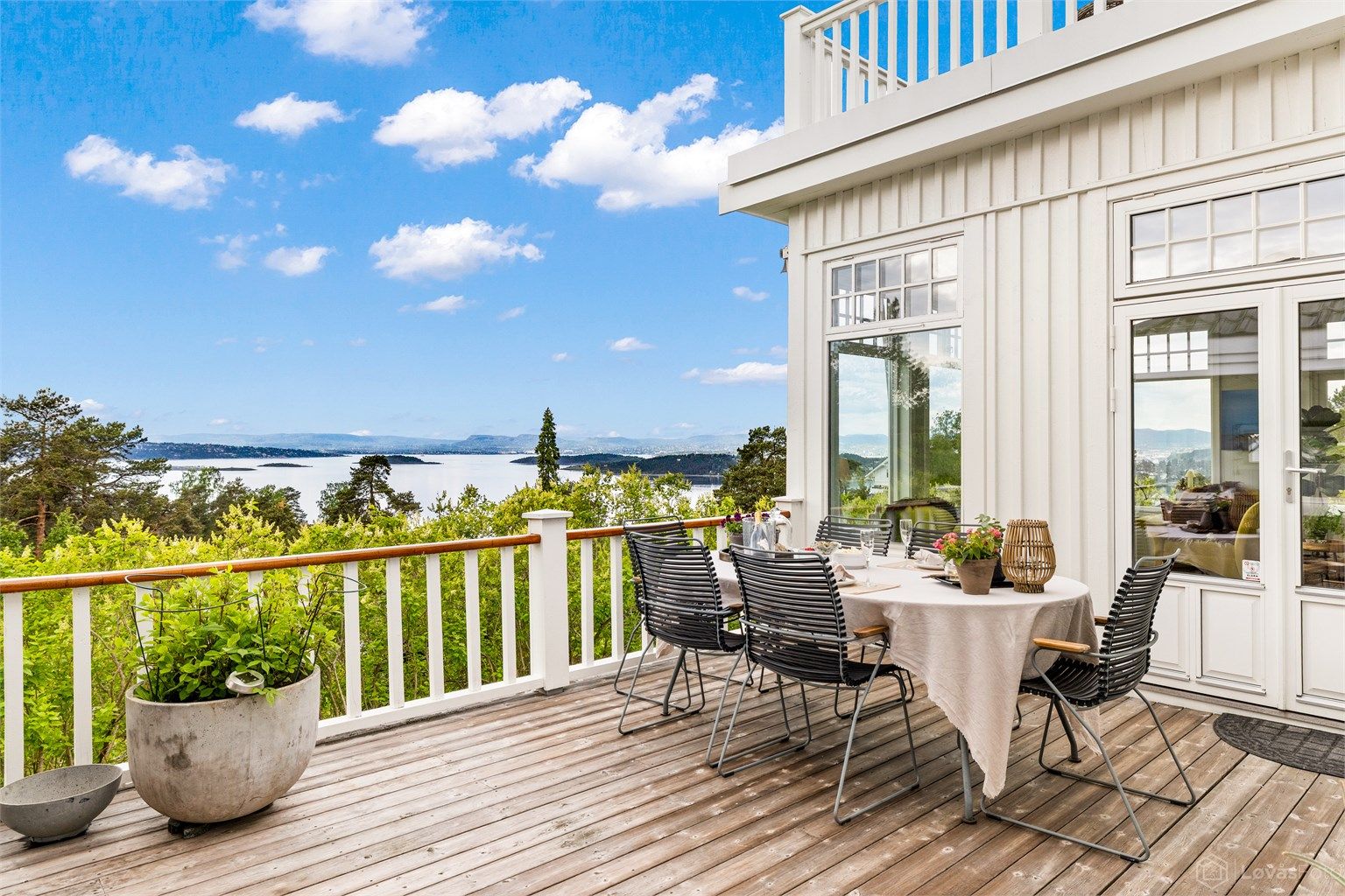 Stor terrasse på 30 kvm