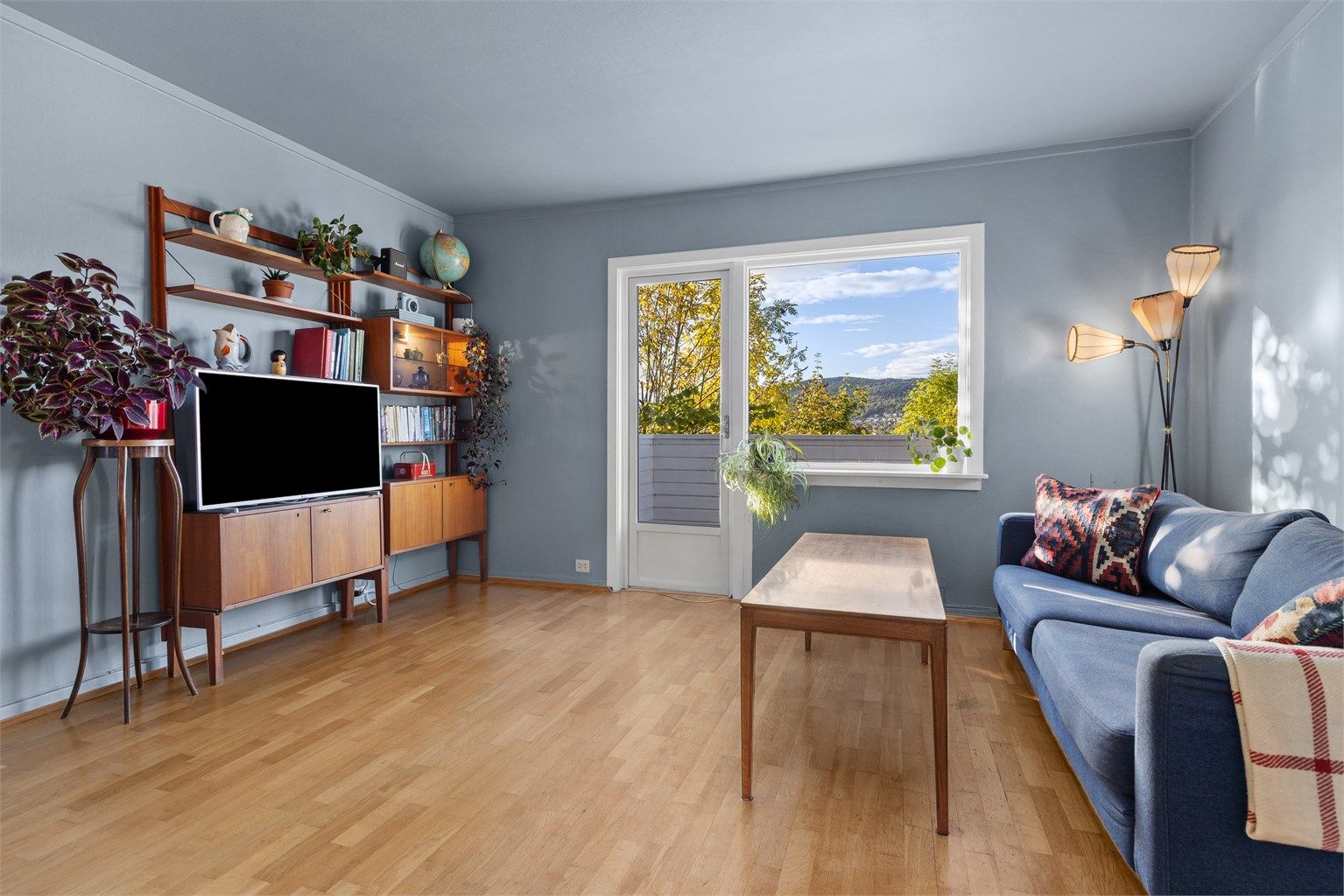 Leiligheten er gjennomgående og har en praktisk planløsning