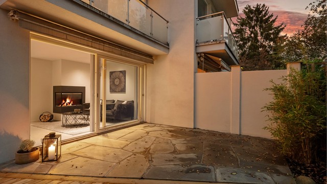 Fra stuen er det utgang til en nydelig terrasse