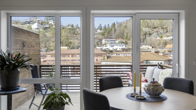 Utsikt fra kjøkkenbenken.