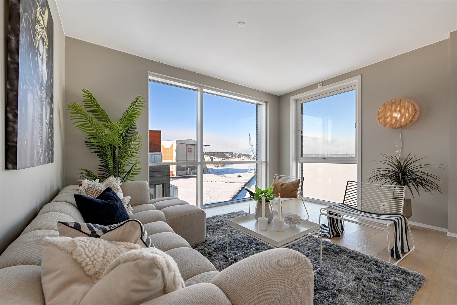 Nydelig stue med fantastisk utsikt mot Oslofjorden, Tønsberg sentrum og Slottsfjellet.