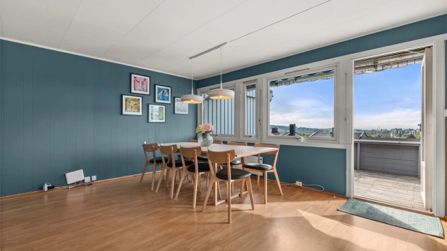 Simen Istre Grevskott v/ Krogsveen har gleden av å presentere Smiuvegen 177!