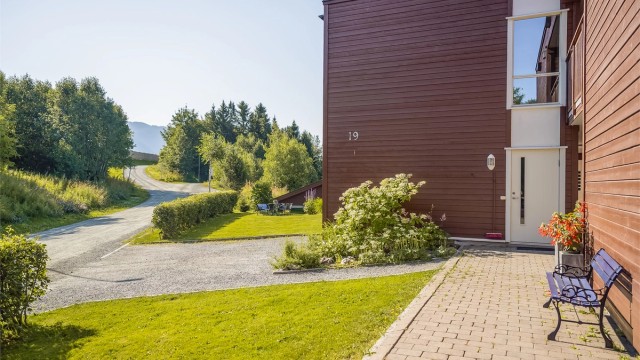 Melhus byr på flotte turmuligheter med turstier som leder til populære destinasjoner som både Gaula og Vassfjellet. Øysand er også et populært sted å besøke på varme sommerdager- en perle av badeliv og fritidsområde med sandstrand.