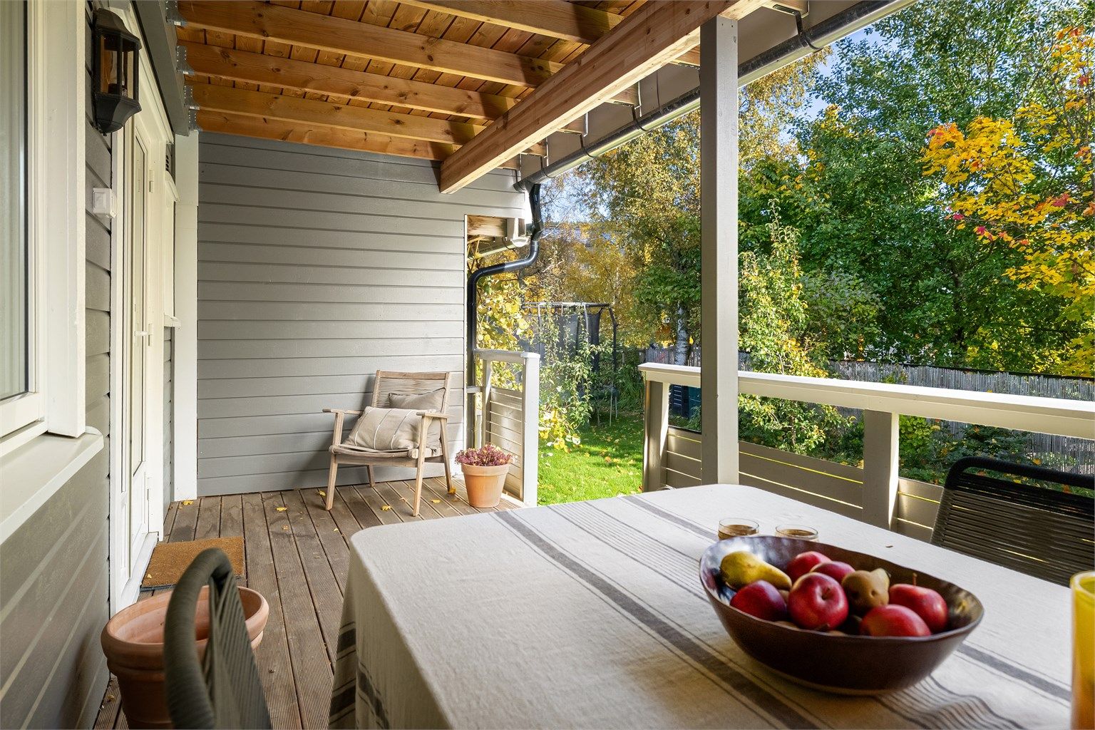 Terrasse og balkong på til sammen 31 kvm med gode solforhold