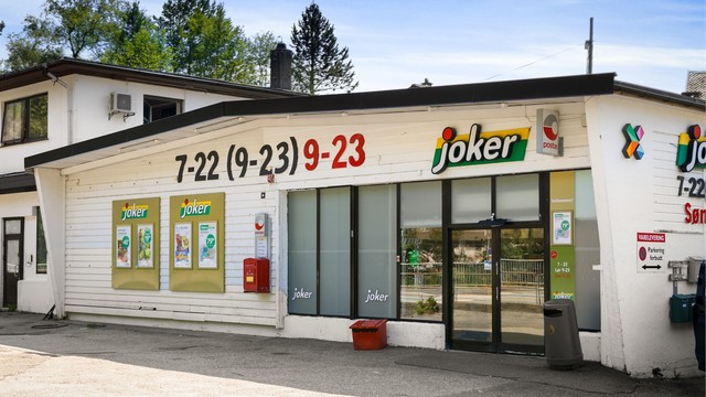 Like i nærheten finner man søndagsåpen Joker Ervik.