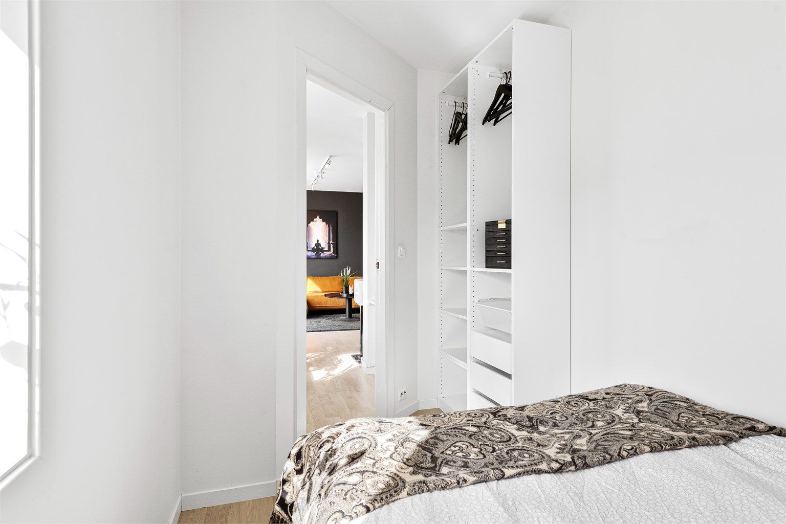 Fra soverom mot stue