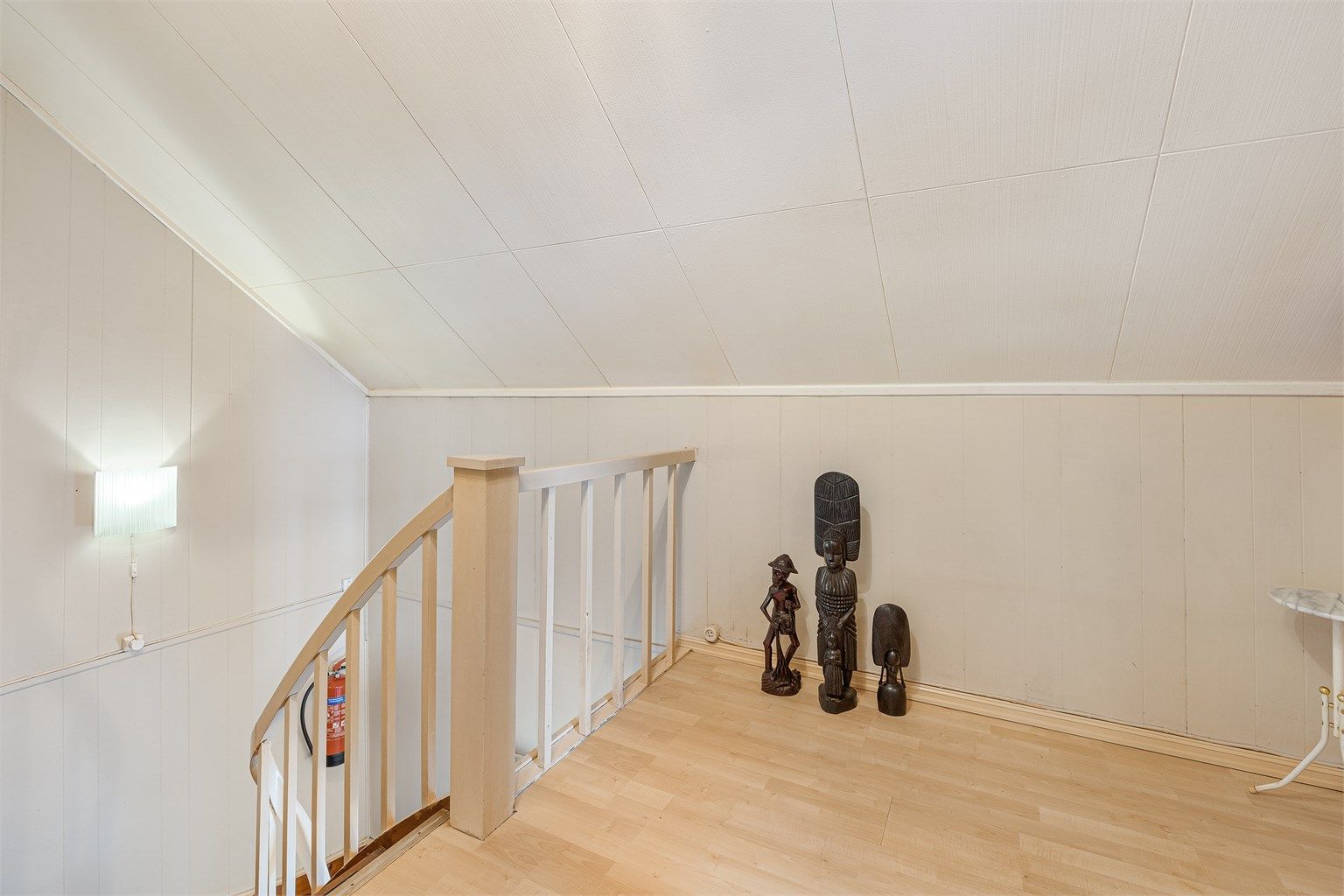 Trappegangen i andre etasje leder til boligens soveavdeling.