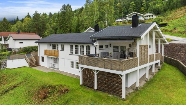 Krogsveen v/Sander Stølan presenterer Selsvegen 2A, 2B og 4.