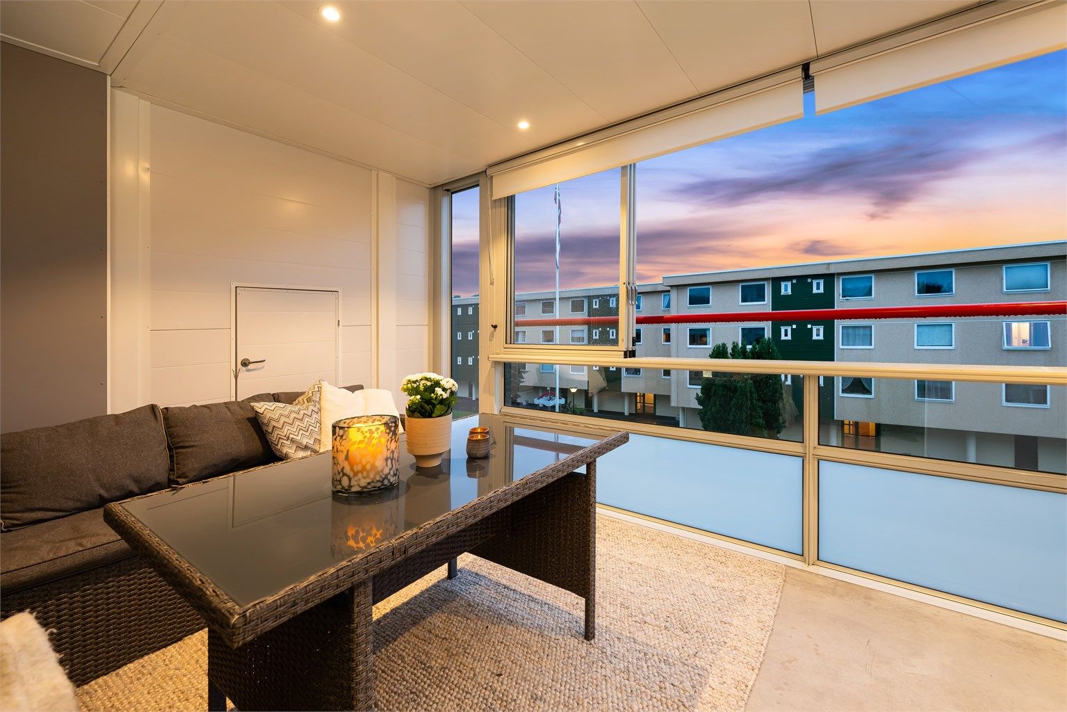 Her er god plass til stor sittegruppe.