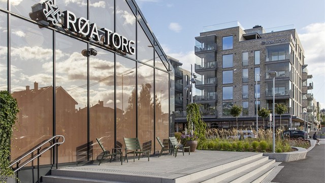 Røa torg i gåavsatnd fra leiligheten.