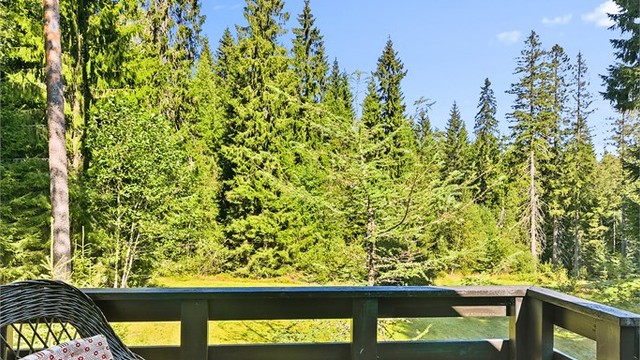 Liten terrasse uten for hemsen