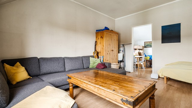 Stue med plass til sofagruppe.