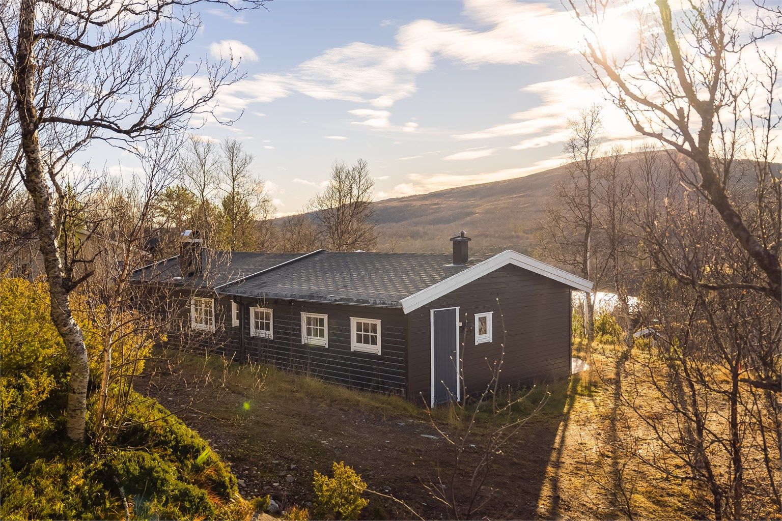 Røros er kjent for sitt unike miljø og levende kulturarv. I vinterferien våkner hele bergstaden til liv under Rørosmartnan, en tradisjon som har blitt feiret siden 1854. Da fylles gatene av folk, handelsboder, hest og slede og en helt spesiell atmosfære.