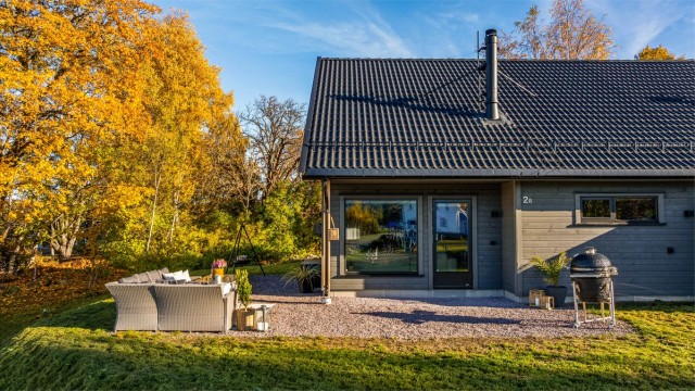 Ospeliveien 2B er en innflyttingsklar kvalitetsbolig som passer perfekt for deg som ønsker en moderne og lettstelt bolig med høy standard