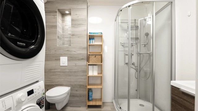 Badet ble i 2015 bygget opp på nytt fra bunnen av, hovedsakelig med egeninnsats. Det ble støpt nytt gulv og etablert ny membran, installert nye rør og nytt el-anlegg med varmekabler.