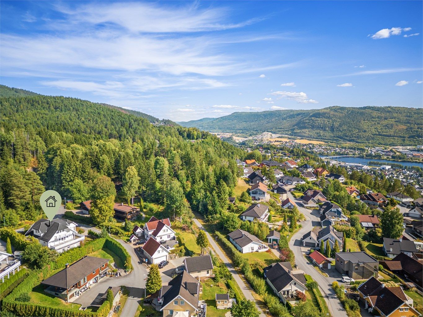 Nærheten til marka gir flotte turmuligheter året rundt.
