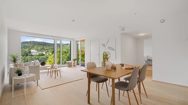 Velkommen til Kokleheia Amfi C-303 - en lekker og innbydende 3-roms leilighet med flott utsikt og romslig balkong.