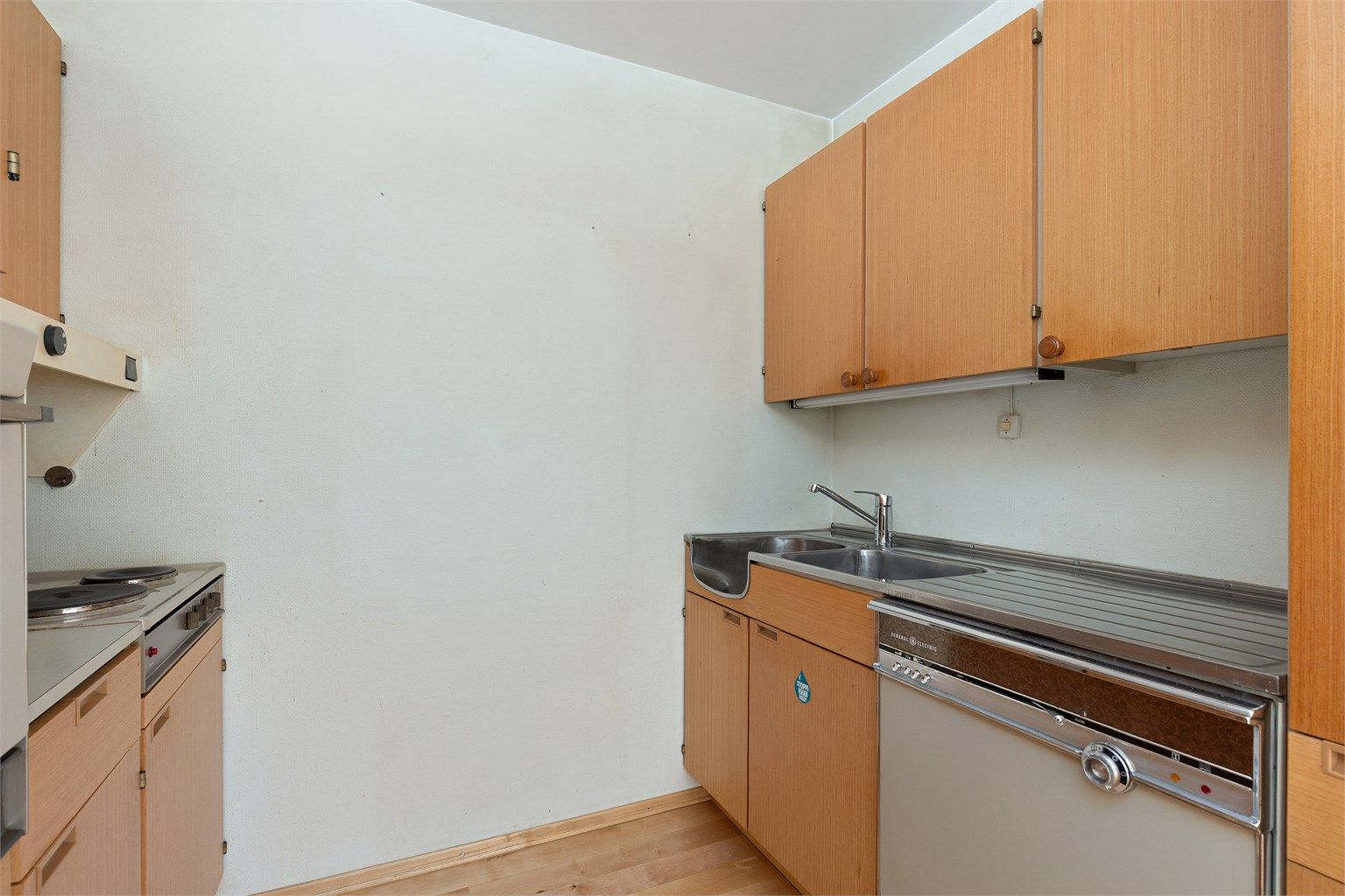 Oppvaskmaskinen er fullt brukbar, men støyer litt mer enn dagens maskiner