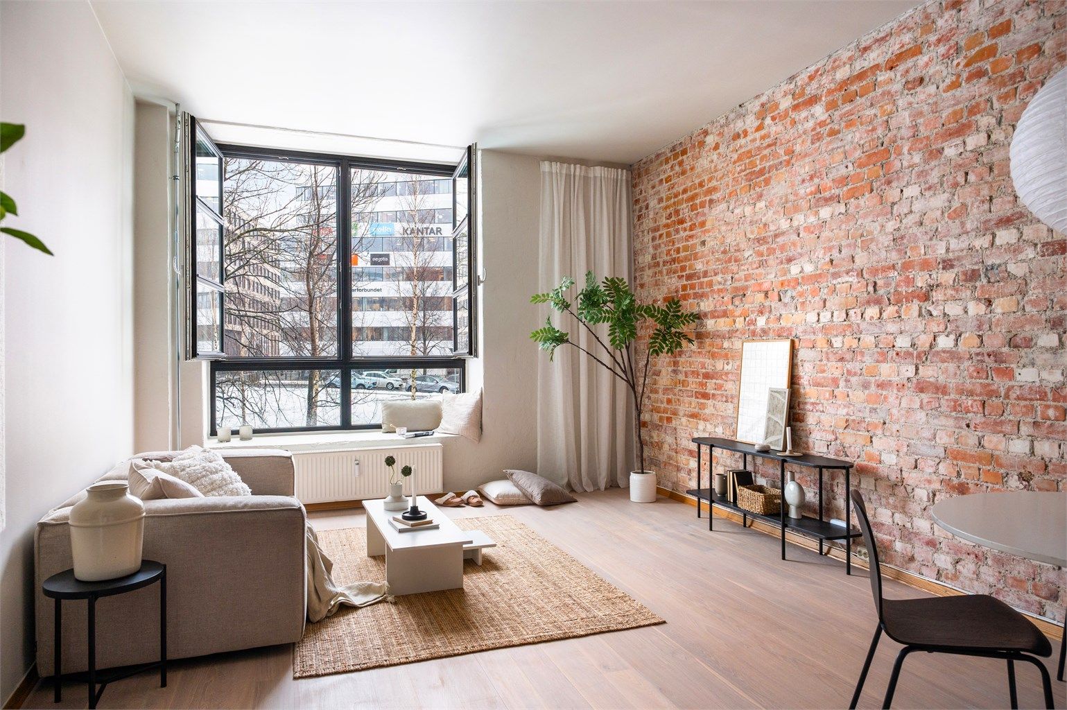 Velkommen til Christian Krohgs gate 30 - Presentert av Eiendomsmegler Krogsveen v/Emilie Lie! Foto: Peter Futo