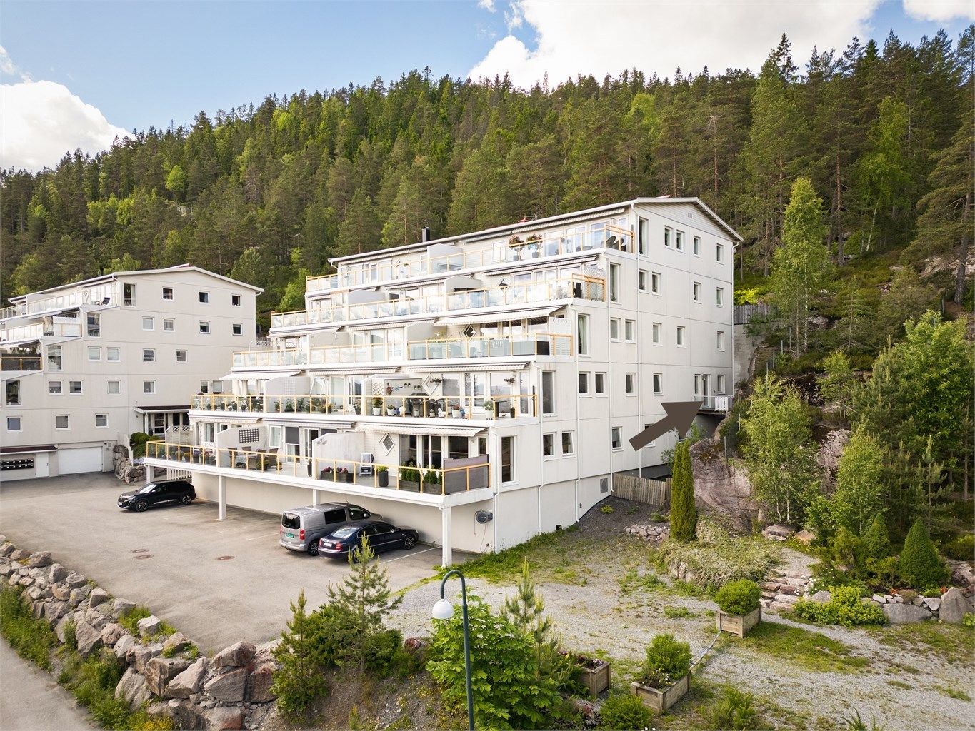 Umiddelbar nærhet til marka med gode turområder (sommer/vinter).