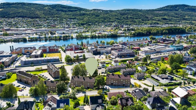 Kort gangavstand til bykjernen med alt av sentrumsfasiliteter og servicetilbud