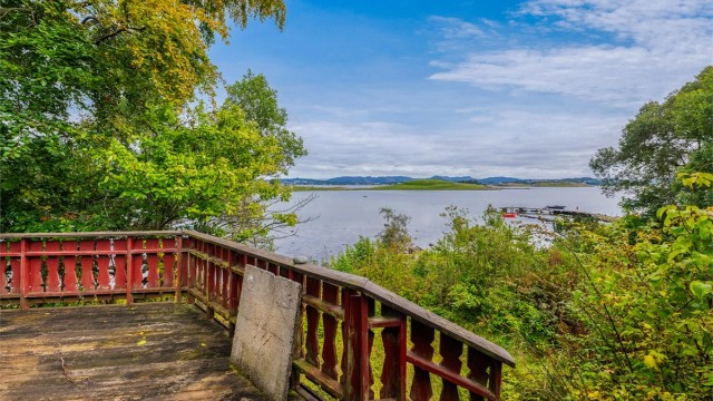 Terrasse mot øst og vest