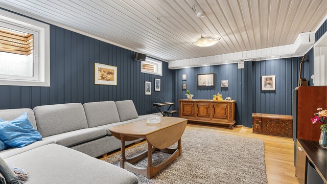 Rom benyttet som kjellerstue (ikke godkjent for varig opphold).