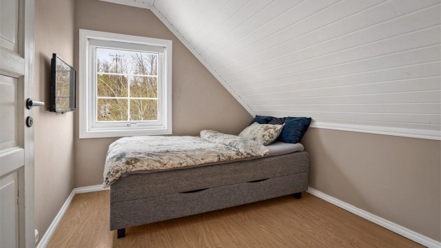 Soverommene i andre etasje har en arealeffektiv utforming under skråtaket.