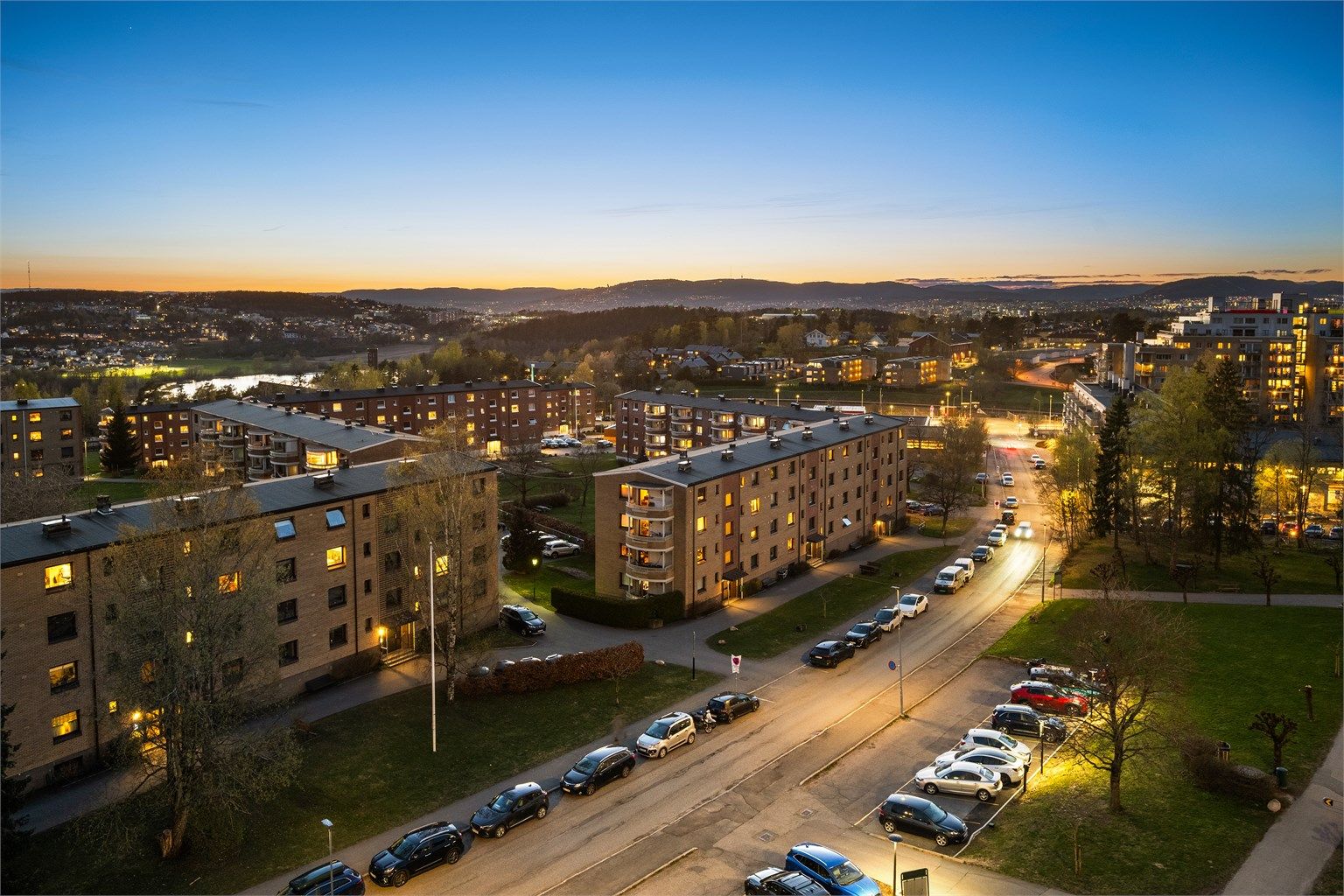 Nærhet til Østmarka og gode kollektivforbindelser fra Bøler T-bane, kun fire minutter unna.