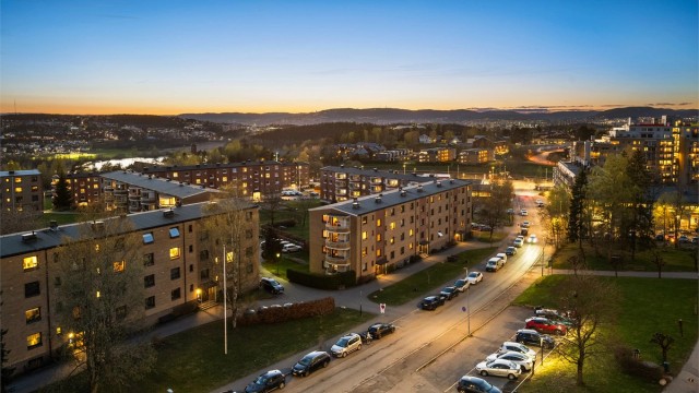Nærhet til Østmarka og gode kollektivforbindelser fra Bøler T-bane, kun fire minutter unna.