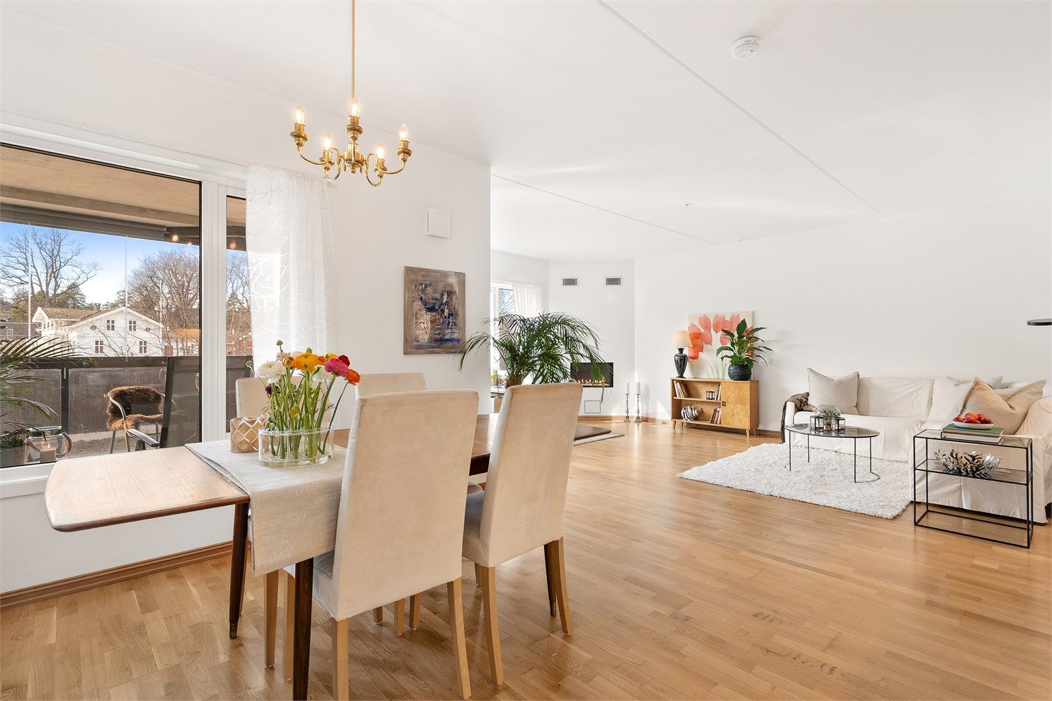 Velkommen til Eddas vei 28, presentert av Terje Tveit i Krogsveen.