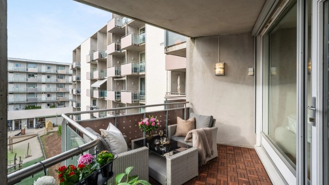 Tom Martinsen v/Krogsveen ønsker velkommen til Gunnar Schjelderups vei 11K.