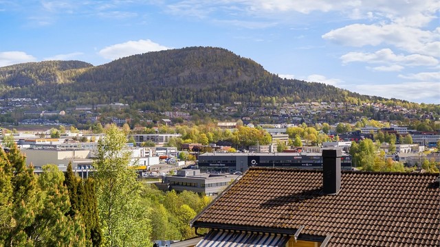 Kirkerudbakken skianlegg ligger kun et steinkast unna, med muligheter for ski inn og ski ut.