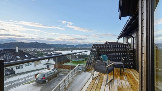 Flott utsikt mot sunnmørsalpene