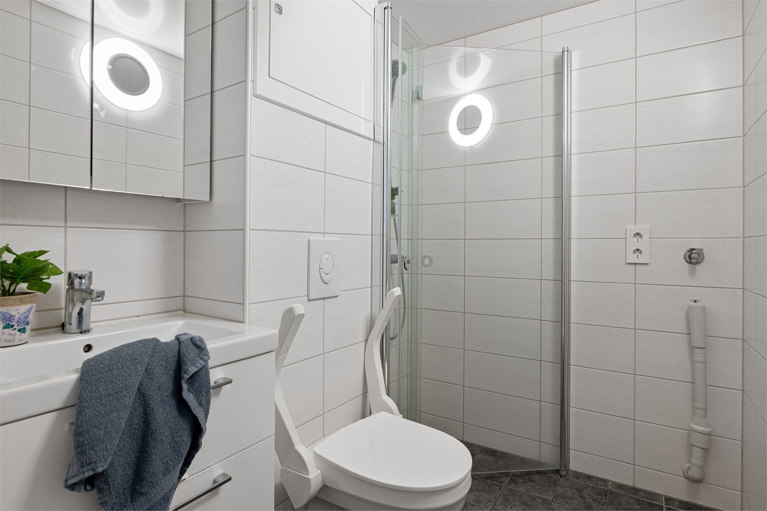 - Bad og rør i leiligheten er oppgradert i 2022 i regi av borettslaget -