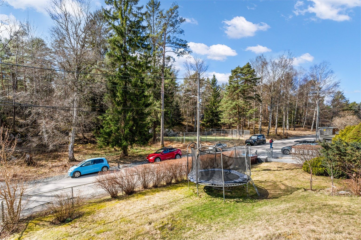 Egen stor hage, samt at de unike friområdene ligger på andre siden av veien