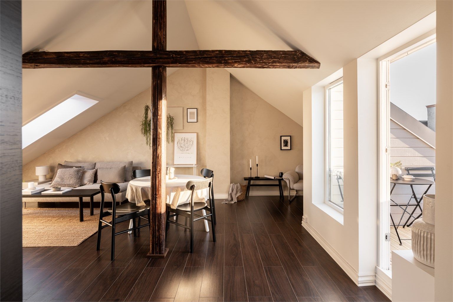 Lekker loftsleilighet med attraktiv beliggenhet på Grünerløkka. Fotograf Joakim Karlsen