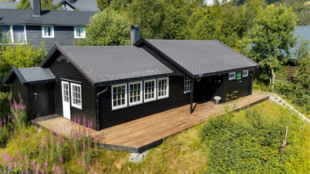 Velkommen til Hovden Fjellpark 142 - en innbydende fritidsbolig i naturskjønne omgivelser.