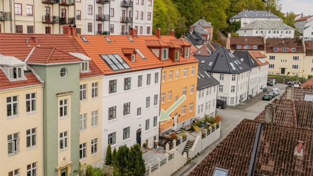 Velkommen til Tartargaten 13, presentert av Jan-Erik Larsen i Krogsveen Bergen sentrum
Foto: Herr Fotograf