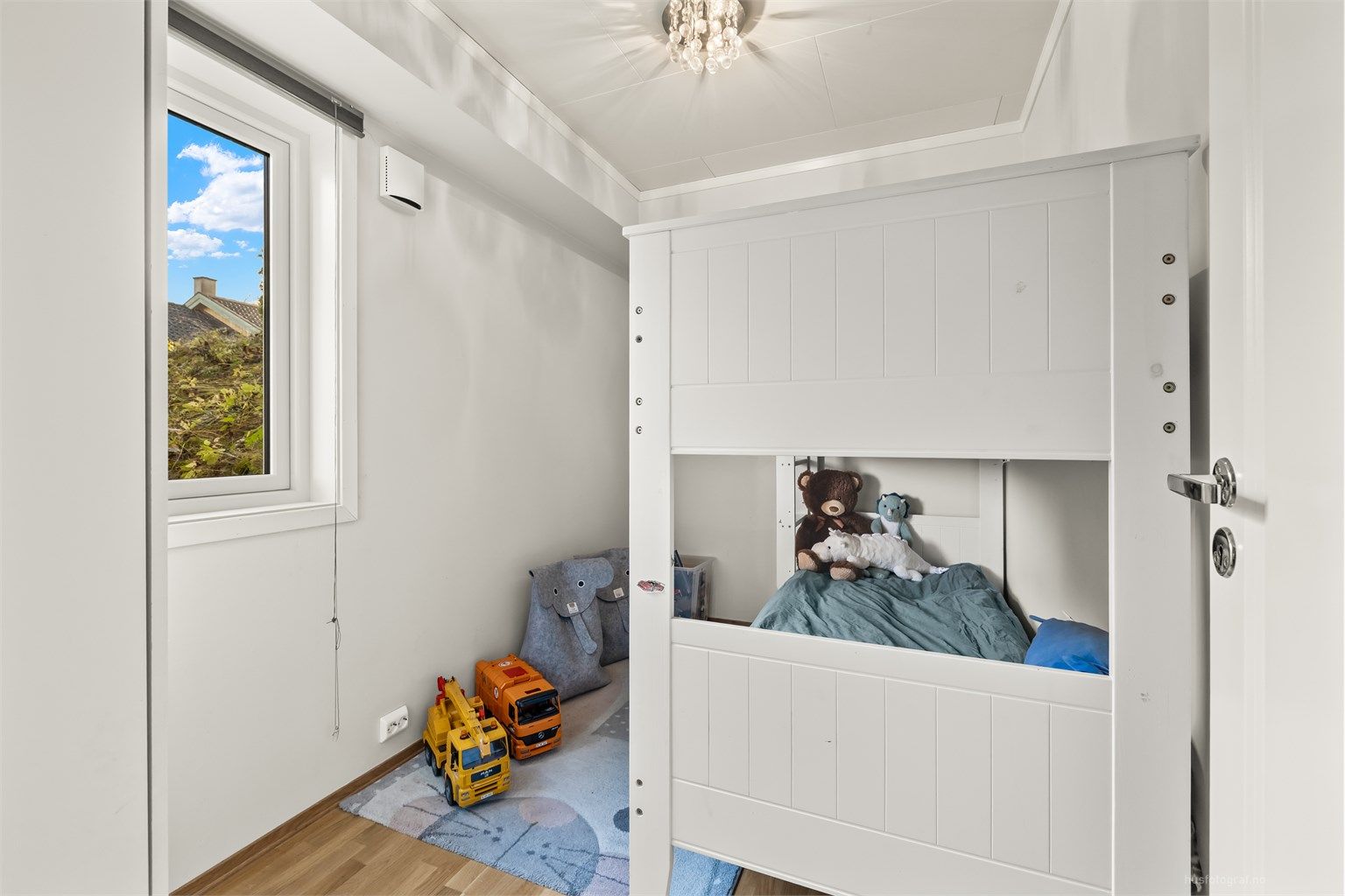 Praktisk rom som passer fint som barnerom eller gjesterom