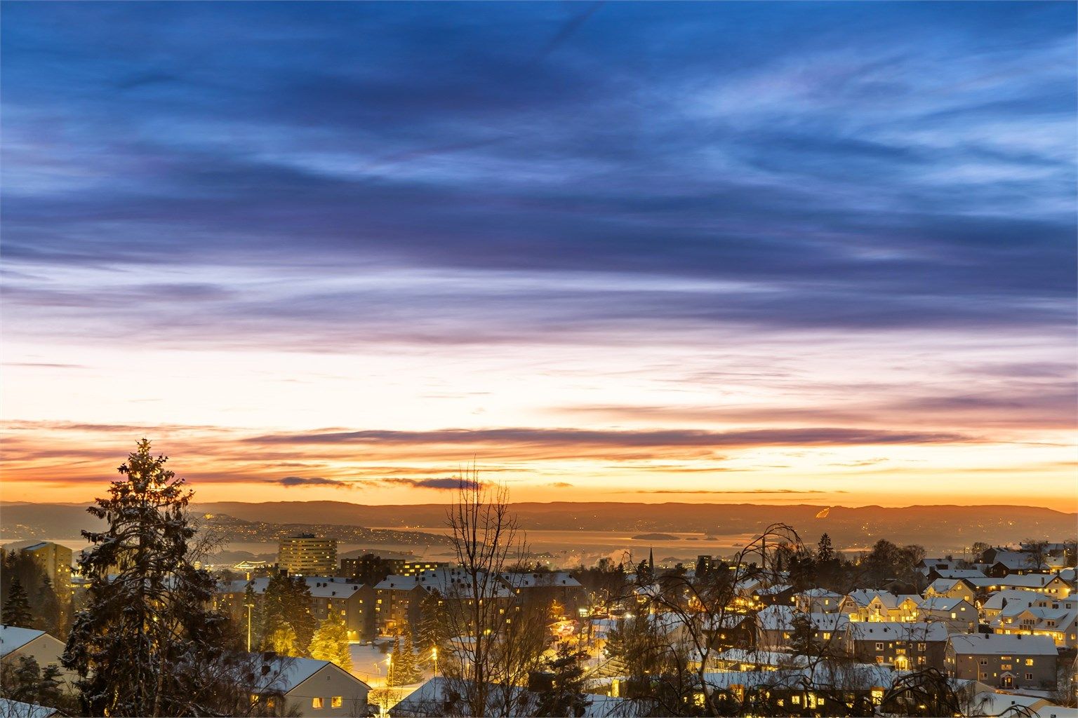 UTSIKTSLEILIGHET med PANORAMAUTSIKT! 