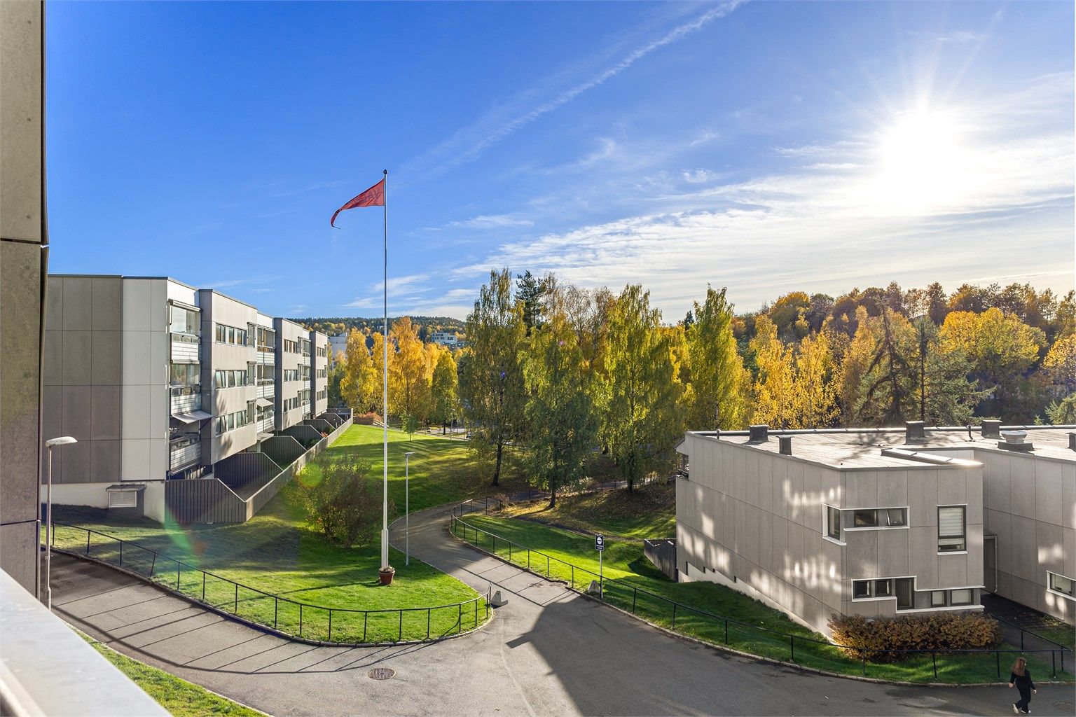 Utsikt mot borettslagets fellesarealer og grøntområder på Vestre Haugen.