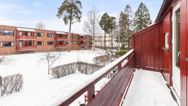 Sydvestvendt balkong i 2. etasje