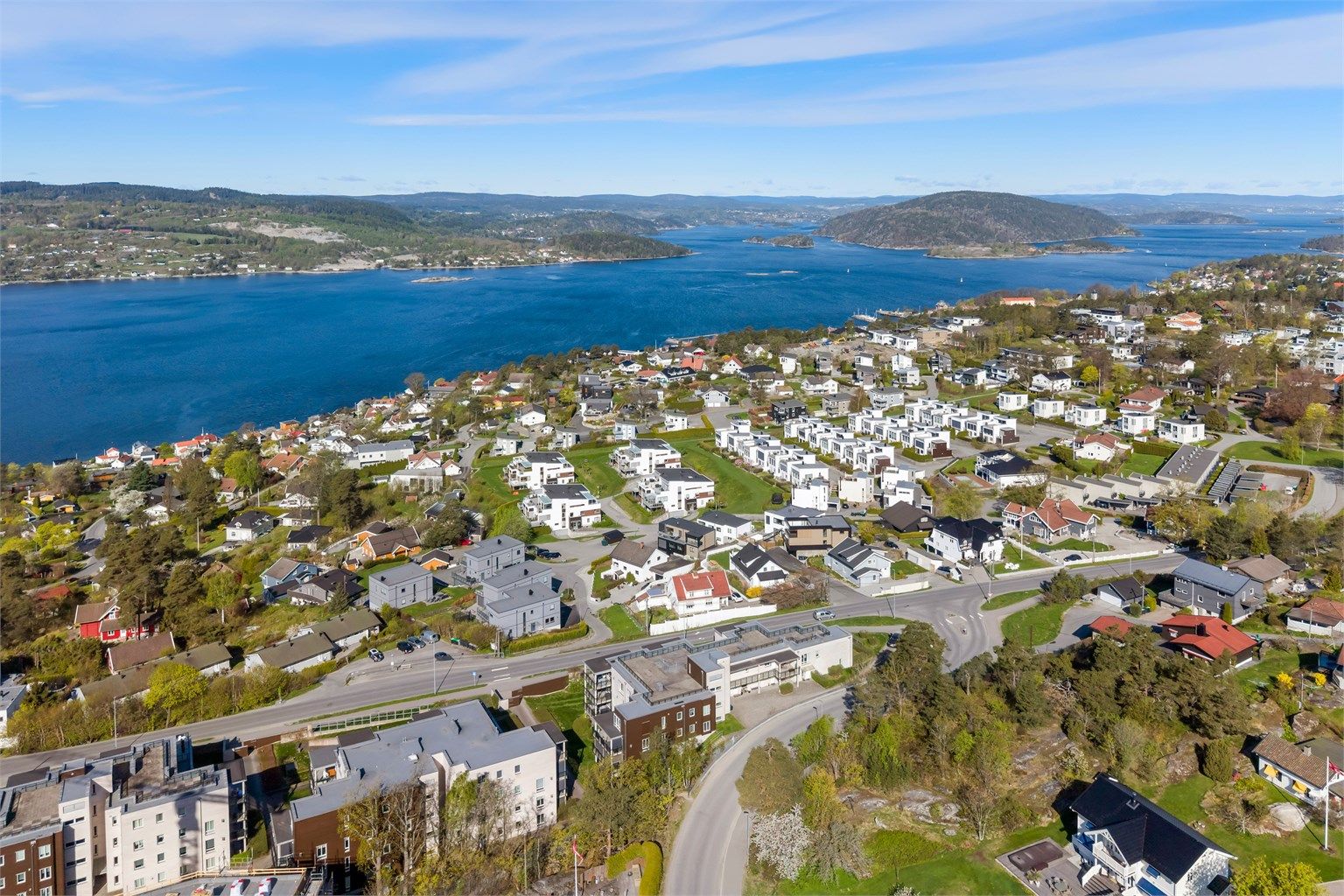 Beliggenheten på Sogsti gir nærhet til både Drøbak sentrum og flotte turområder langs Oslofjorden.
