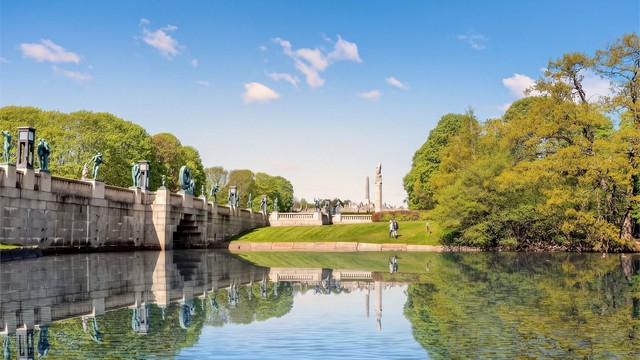 Frognerparken ligger innen kort rekkevidde for spaserturer og friluftsliv.