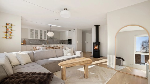 Grimstadbakken 2C presenteres av Raymond Bøhn i Krogsveen.