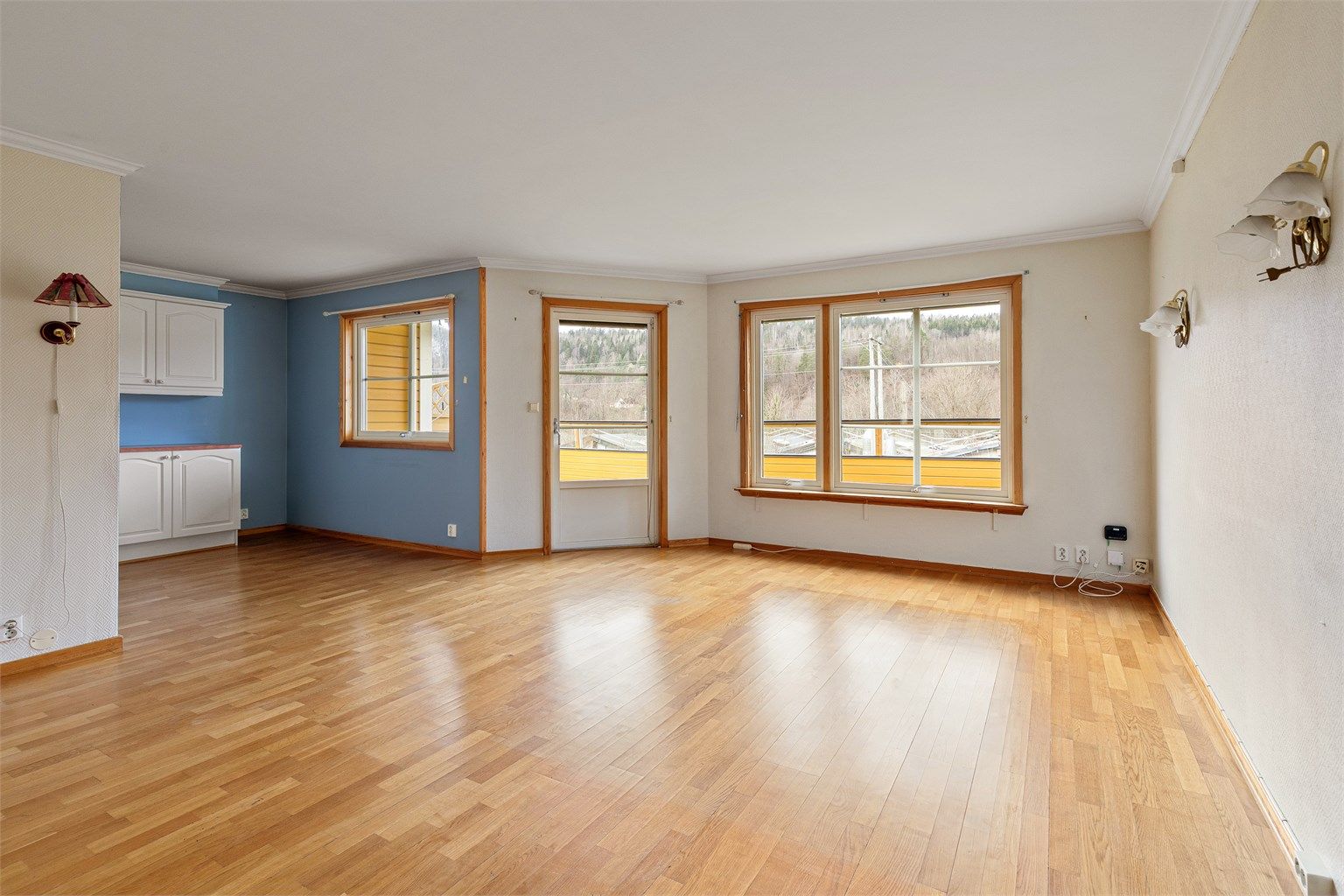 Stor stue med åpen kjøkkenløsning - Det er varmekabler i gulvet 