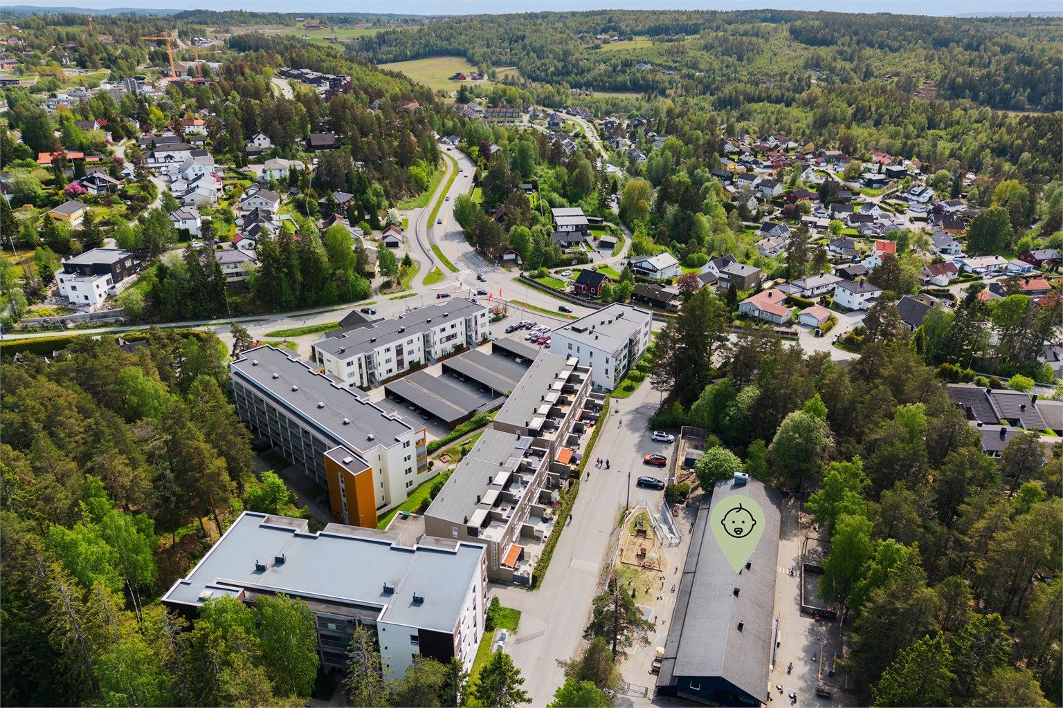 Kort vei til skog og mark, med fine turmuligheter og gangavstand til Tusse badeplass.