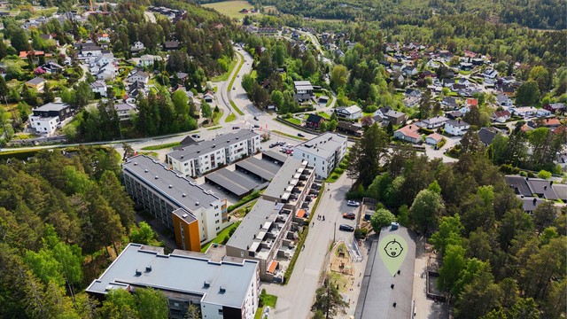 Kort vei til skog og mark, med fine turmuligheter og gangavstand til Tusse badeplass.